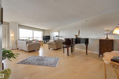 701 12319 Jasper Avenue, Edmonton, AB - Indoor Photo Showing Living Room