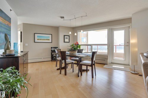 701 12319 Jasper Avenue, Edmonton, AB - Indoor Photo Showing Dining Room