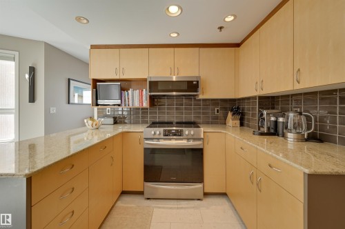 701 12319 Jasper Avenue, Edmonton, AB - Indoor Photo Showing Kitchen