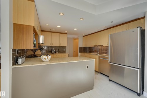 701 12319 Jasper Avenue, Edmonton, AB - Indoor Photo Showing Kitchen