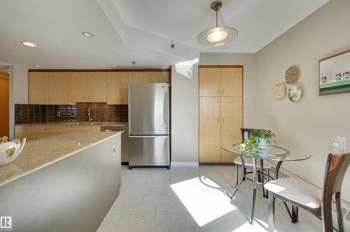 701 12319 Jasper Avenue, Edmonton, AB - Indoor