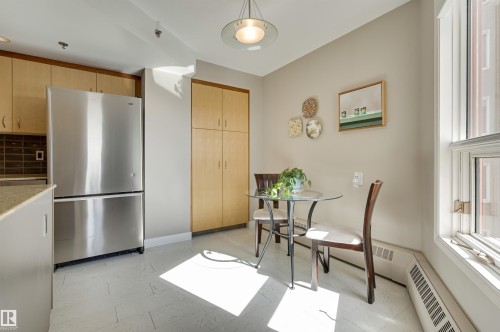 701 12319 Jasper Avenue, Edmonton, AB - Indoor