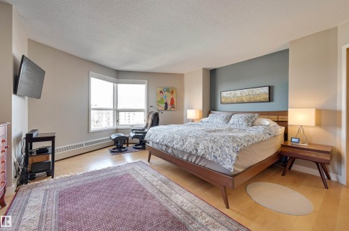 701 12319 Jasper Avenue, Edmonton, AB - Indoor Photo Showing Bedroom