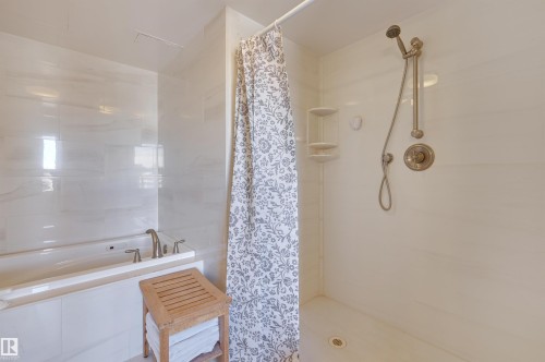 701 12319 Jasper Avenue, Edmonton, AB - Indoor Photo Showing Bathroom