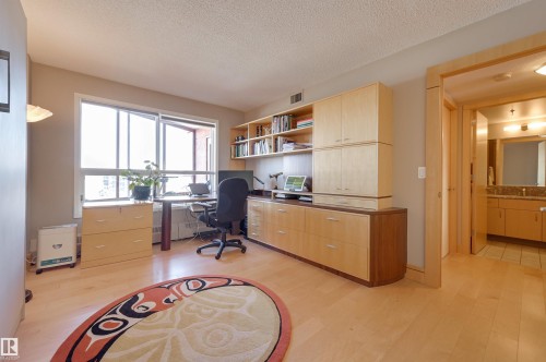701 12319 Jasper Avenue, Edmonton, AB - Indoor Photo Showing Office