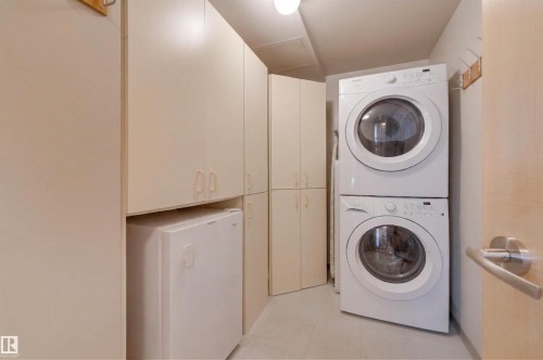 701 12319 Jasper Avenue, Edmonton, AB - Indoor Photo Showing Laundry Room