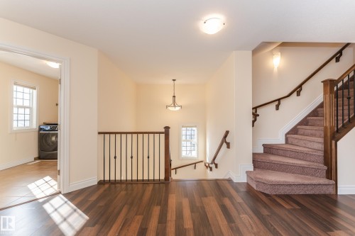 5512 Conestoga, Edmonton, AB - Indoor Photo Showing Other Room