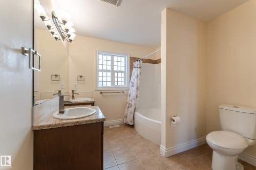 5512 Conestoga, Edmonton, AB - Indoor Photo Showing Bathroom