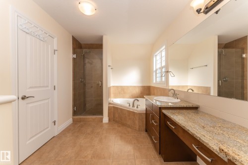 5512 Conestoga, Edmonton, AB - Indoor Photo Showing Bathroom