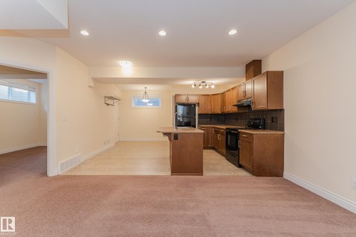 5512 Conestoga, Edmonton, AB - Indoor Photo Showing Kitchen