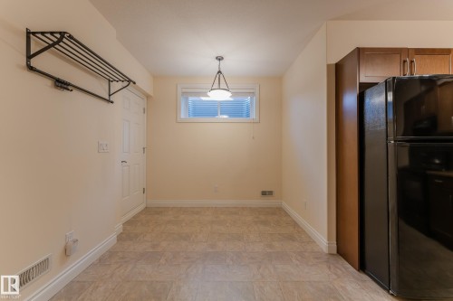 5512 Conestoga, Edmonton, AB - Indoor Photo Showing Other Room