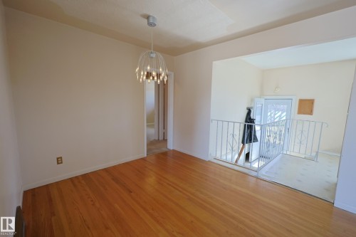 15725 95 Avenue, Edmonton, AB - Indoor Photo Showing Other Room
