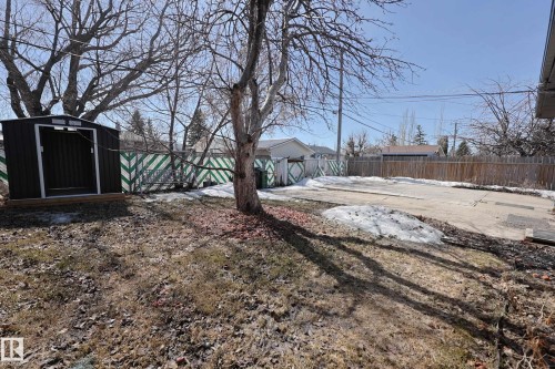 15725 95 Avenue, Edmonton, AB - Outdoor