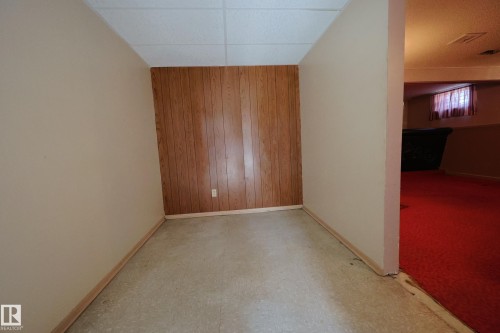 15725 95 Avenue, Edmonton, AB - Indoor Photo Showing Other Room