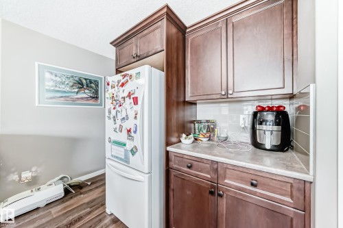 16737 60St, Edmonton, AB - Indoor Photo Showing Kitchen