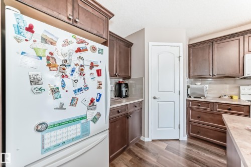 16737 60St, Edmonton, AB - Indoor Photo Showing Kitchen