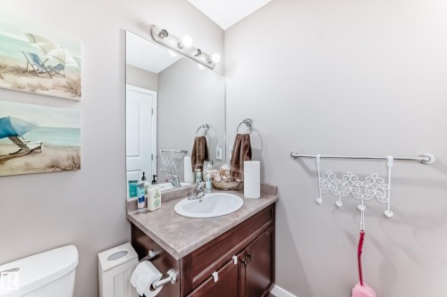 16737 60St, Edmonton, AB - Indoor Photo Showing Bathroom
