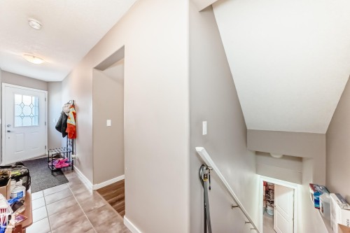 16737 60St, Edmonton, AB - Indoor Photo Showing Other Room