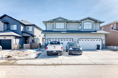 16737 60St, Edmonton, AB - Outdoor With Facade