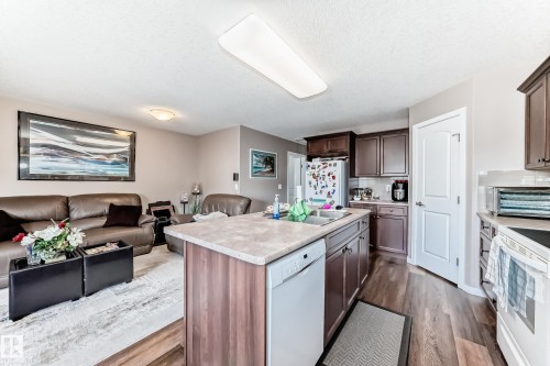 16737 60St, Edmonton, AB - Indoor Photo Showing Kitchen