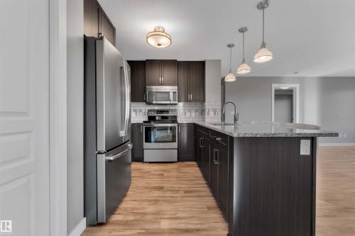 319 3670 139 Avenue, Edmonton, AB - Indoor Photo Showing Kitchen With Stainless Steel Kitchen With Upgraded Kitchen