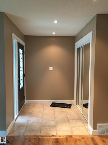 12226 88 Street Nw, Edmonton, AB - Indoor Photo Showing Other Room