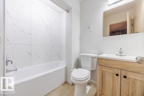 4324 70 Street, Edmonton, AB - Indoor Photo Showing Bathroom