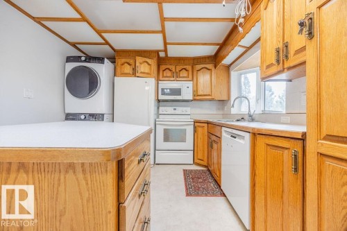 4324 70 Street, Edmonton, AB - Indoor Photo Showing Kitchen