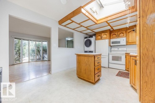 4324 70 Street, Edmonton, AB - Indoor Photo Showing Kitchen