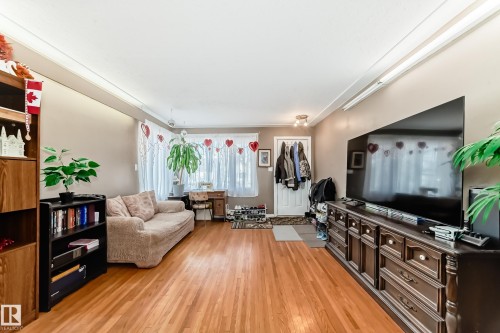10837 65 Avenue, Edmonton, AB - Indoor
