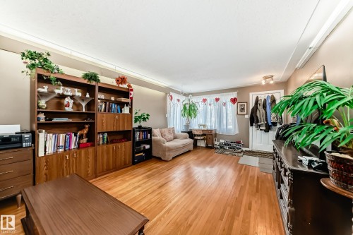 10837 65 Avenue, Edmonton, AB - Indoor