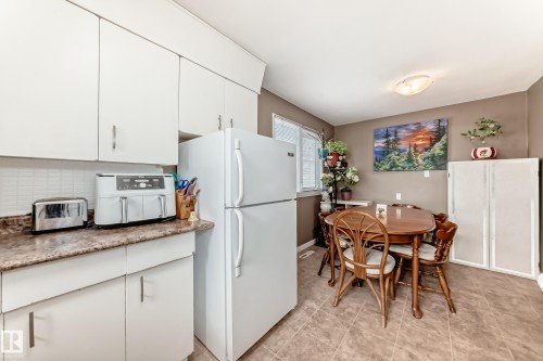 10837 65 Avenue, Edmonton, AB - Indoor