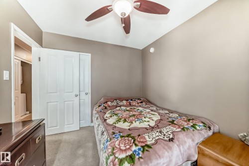 10837 65 Avenue, Edmonton, AB - Indoor Photo Showing Bedroom