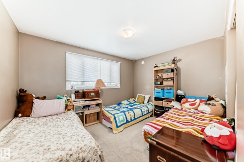 10837 65 Avenue, Edmonton, AB - Indoor Photo Showing Bedroom