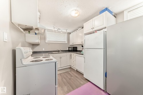 10837 65 Avenue, Edmonton, AB - Indoor Photo Showing Kitchen