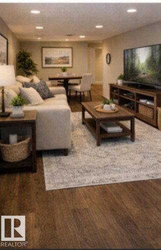 10837 65 Avenue, Edmonton, AB - Indoor Photo Showing Living Room