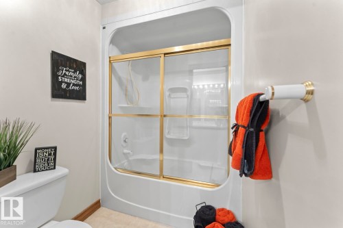 223 Birch Avenue, Cold Lake, AB - Indoor Photo Showing Bathroom