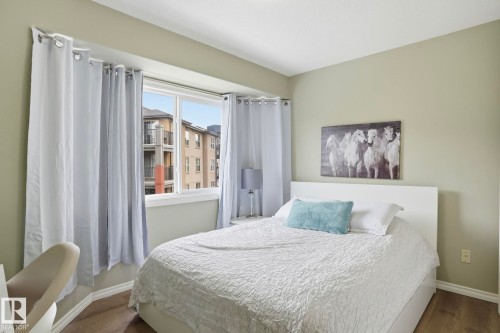 11520 11 Avenue, Edmonton, AB - Indoor Photo Showing Bedroom