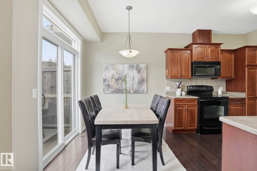 11520 11 Avenue, Edmonton, AB - Indoor Photo Showing Other Room