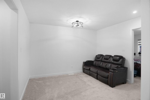 7216 182 Avenue, Edmonton, AB - Indoor Photo Showing Other Room
