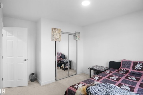7216 182 Avenue, Edmonton, AB - Indoor Photo Showing Bedroom