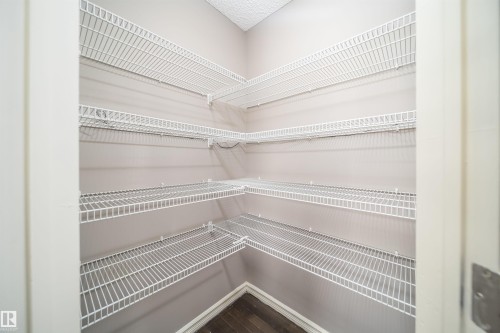 5935 6 Avenue, Edmonton, AB - Indoor With Storage