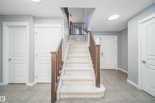 5935 6 Avenue, Edmonton, AB - Indoor Photo Showing Other Room