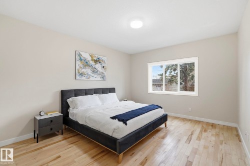 8704 75 Avenue, Edmonton, AB - Indoor Photo Showing Bedroom