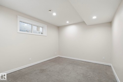8704 75 Avenue, Edmonton, AB - Indoor Photo Showing Other Room
