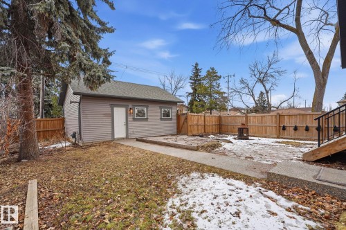 8704 75 Avenue, Edmonton, AB - Outdoor