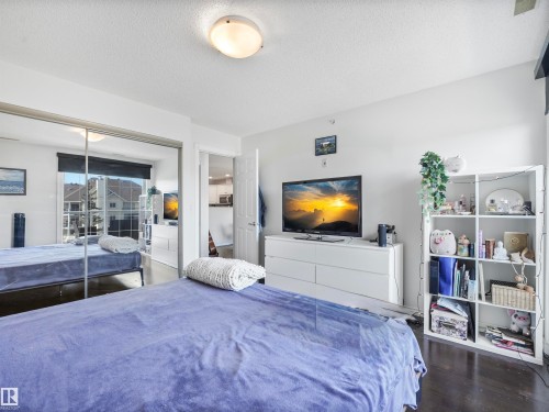 401 12110 106 Avenue, Edmonton, AB - Indoor Photo Showing Bedroom