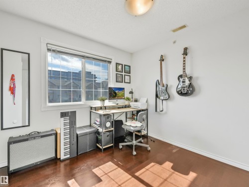 401 12110 106 Avenue, Edmonton, AB - Indoor Photo Showing Office