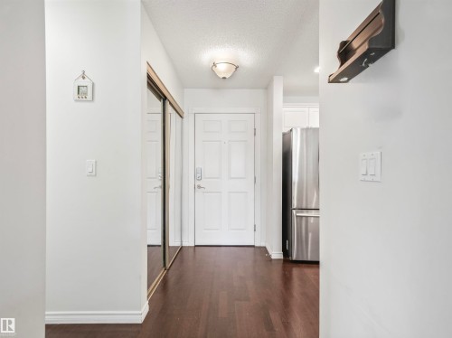 401 12110 106 Avenue, Edmonton, AB - Indoor Photo Showing Other Room
