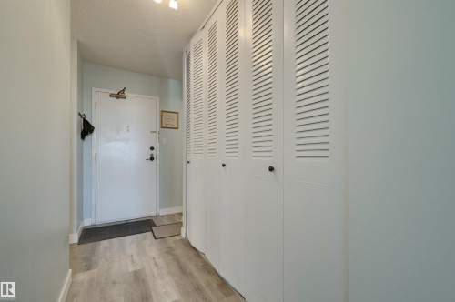 1204 12121 Jasper Avenue, Edmonton, AB - Indoor Photo Showing Other Room